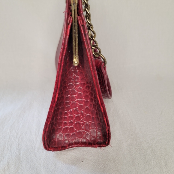 Elegant Liz Claiborne Red Croc Embossed Kiss-Lock Chain Clutch Y2K - Picture 4 of 6